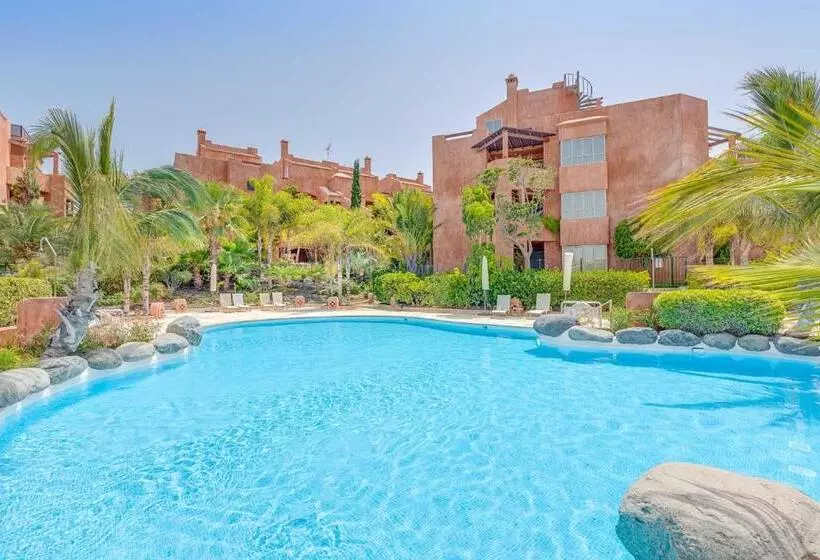 Romen 2 2 Penthouse Sea View & Jacuzzi 2b