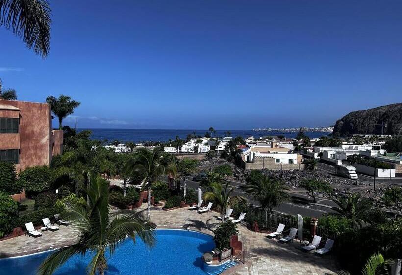 Romen 2 2 Penthouse Sea View & Jacuzzi 2b