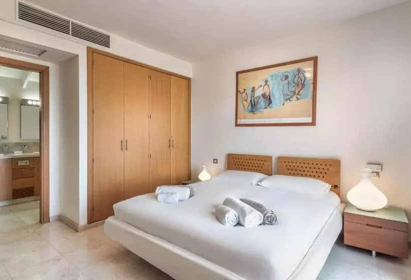 Romen 2 2 Penthouse Sea View & Jacuzzi 2b