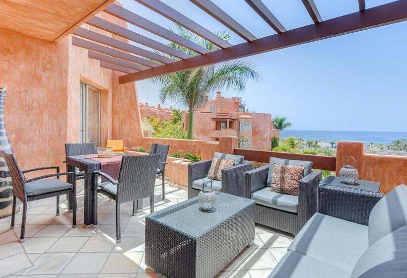 Romen 2 2 Penthouse Sea View & Jacuzzi 2b