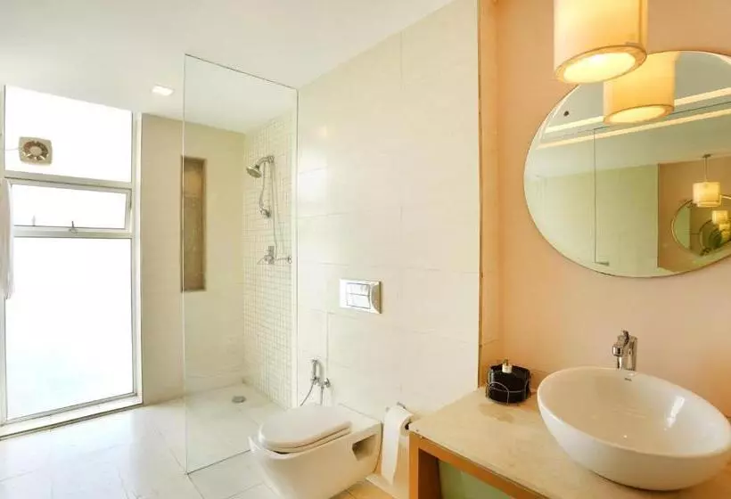 St Jacinto Island Villa By Jadecaps  Bay View And Infinity Pool Near Goa Airport