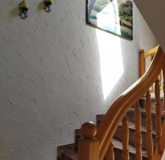 Aussergewöhnliche Atelierferienwohnung Mit Balkon An Der Donau