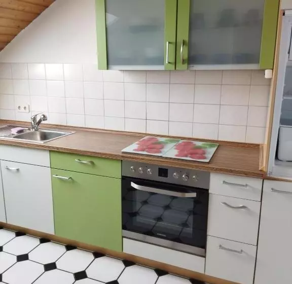 Aussergewöhnliche Atelierferienwohnung Mit Balkon An Der Donau