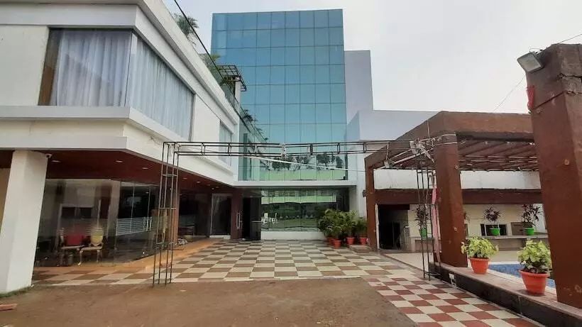 Sparsh Hotel & Resort By Spree