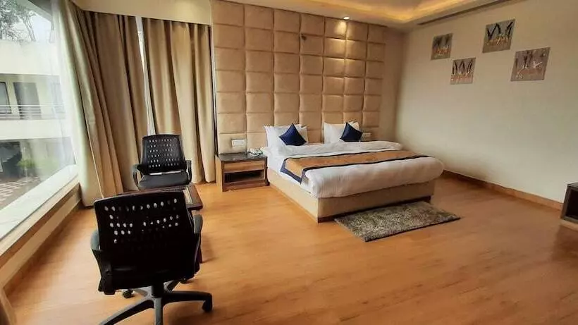 Sparsh Hotel & Resort By Spree