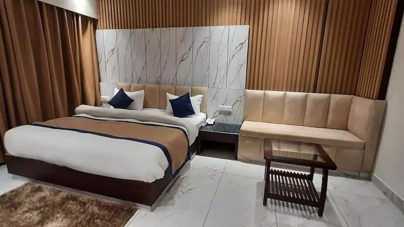 Sparsh Hotel & Resort By Spree