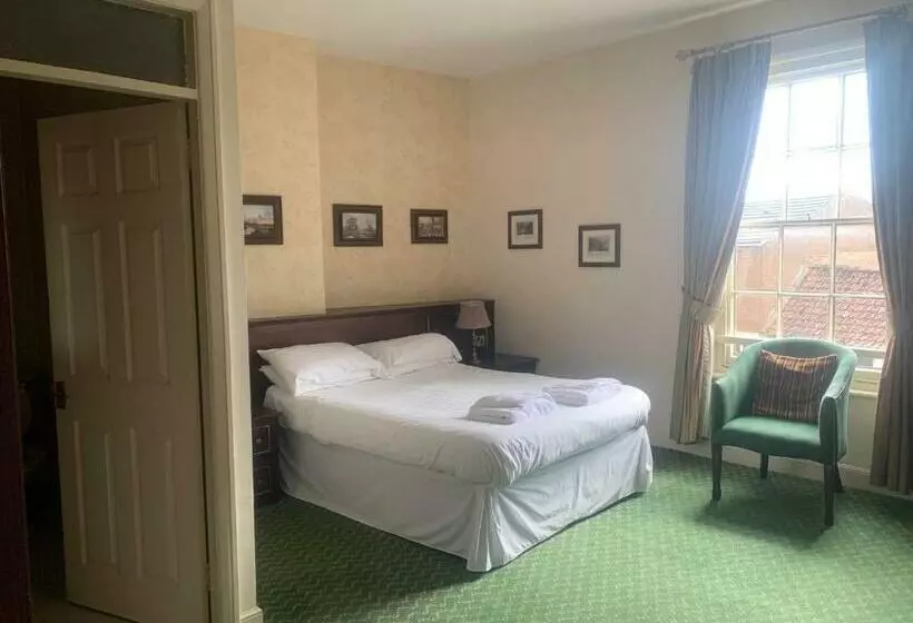 Hotel The Bell