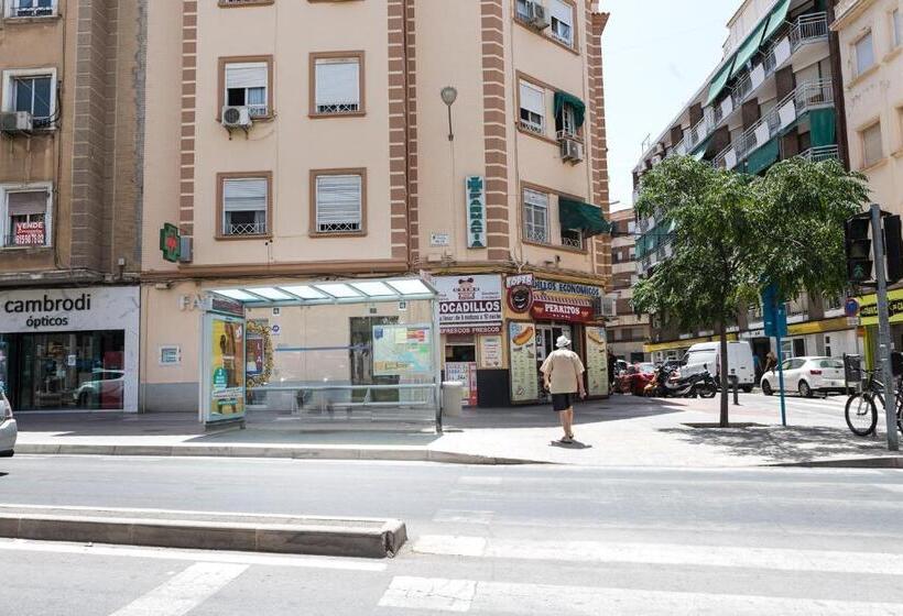 Moonkey   Apto. Albéniz, Con Acogedor Patio