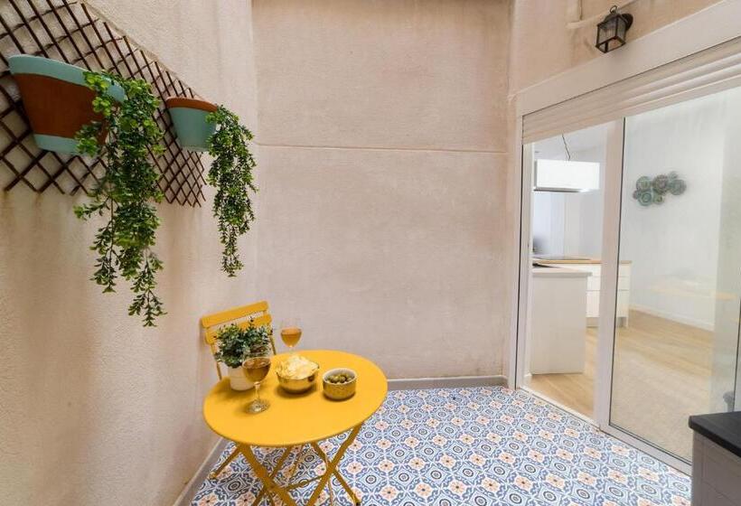 Moonkey   Apto. Albéniz, Con Acogedor Patio