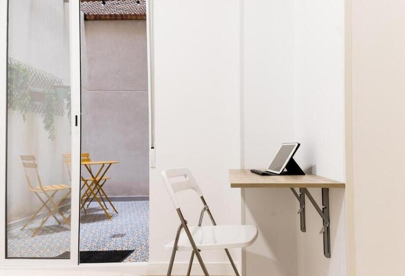 Moonkey   Apto. Albéniz, Con Acogedor Patio