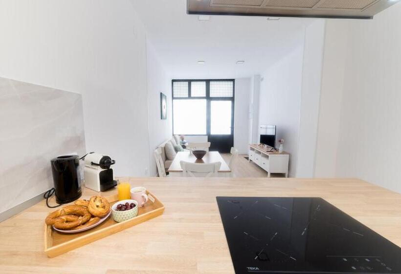 Moonkey   Apto. Albéniz, Con Acogedor Patio