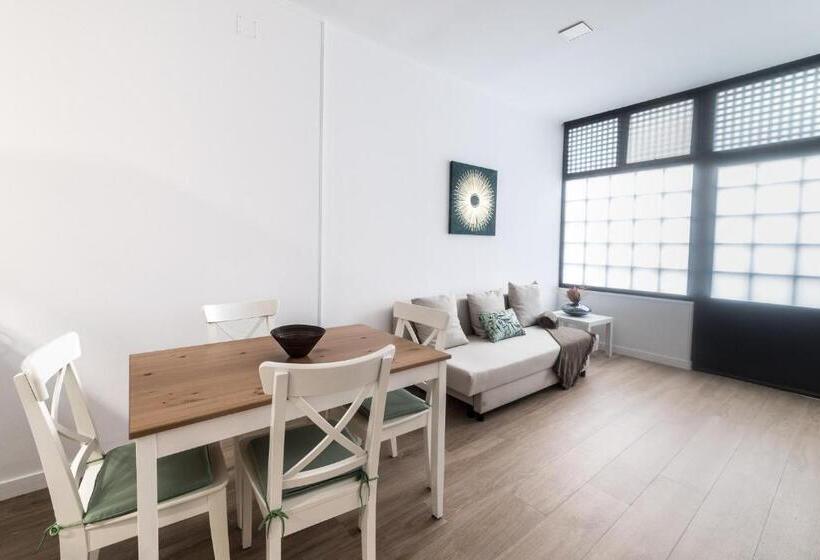 Moonkey   Apto. Albéniz, Con Acogedor Patio