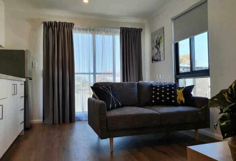 فندق على الطريق Lunar Cabins