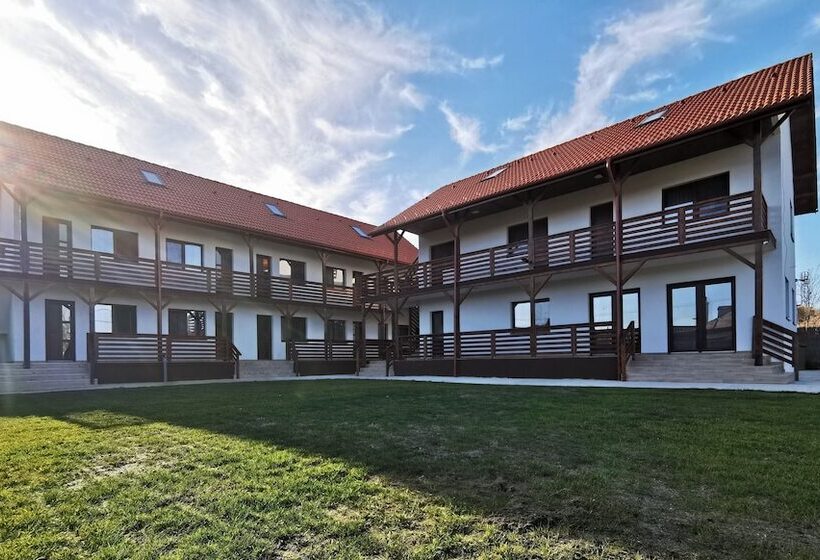 Пансион Bobocel Villa