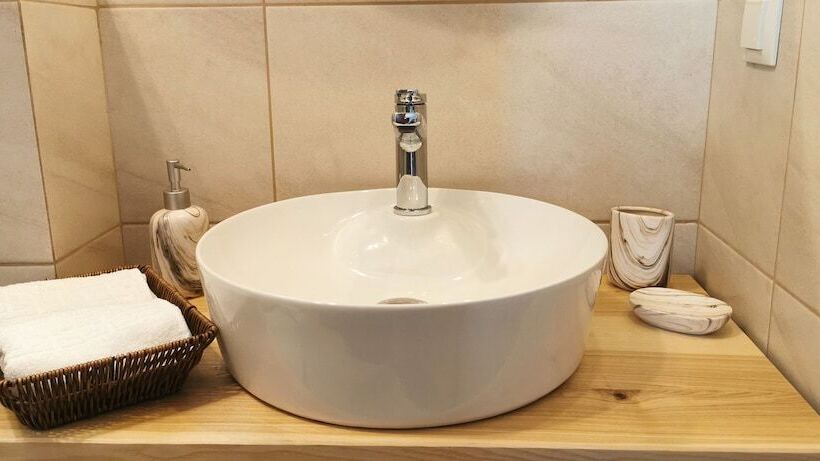 Пансион Bobocel Villa