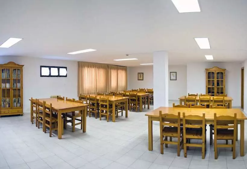 Albergue Inturjoven Víznar   Hostel