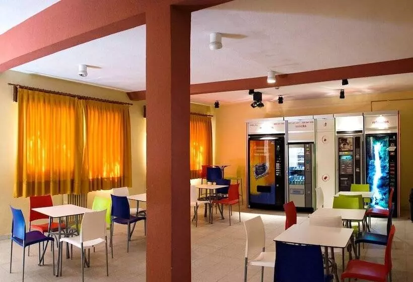 Albergue Inturjoven Víznar   Hostel