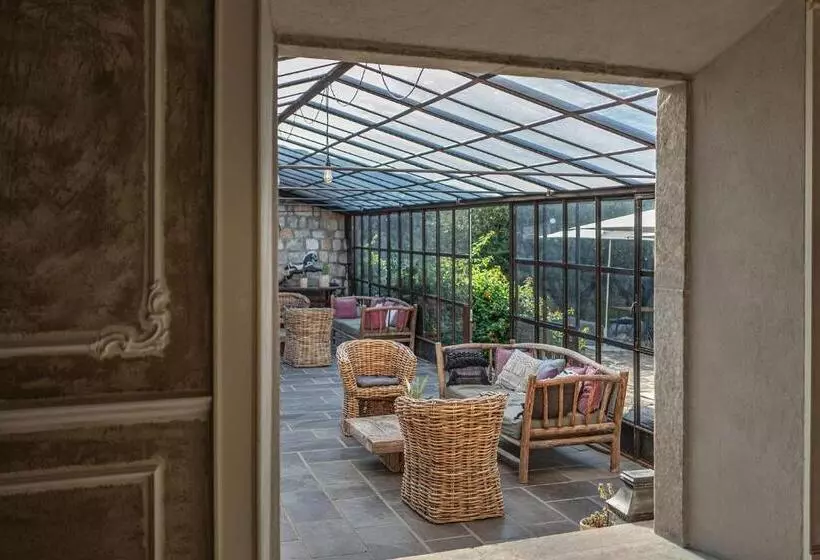 Aquapetra Resort & Spa