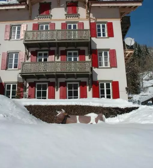 Historic Hotel Du Pillon