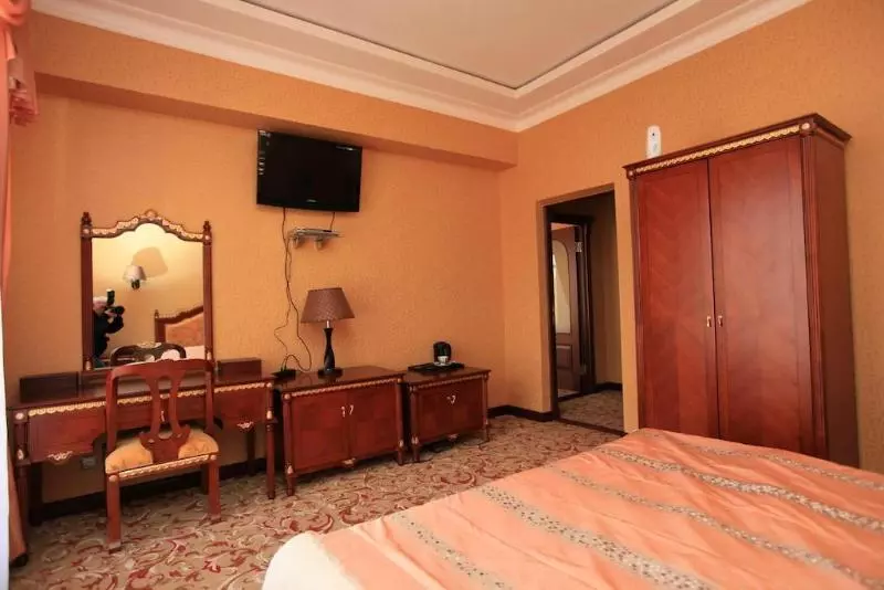 Отель Arena City