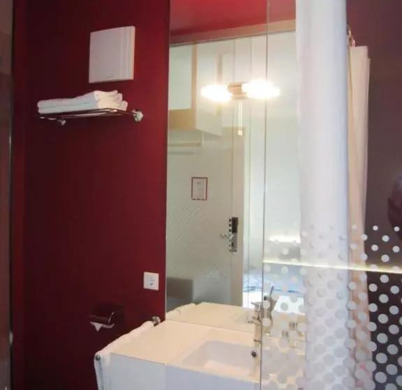 Hotel Caldor   24h Self Check In