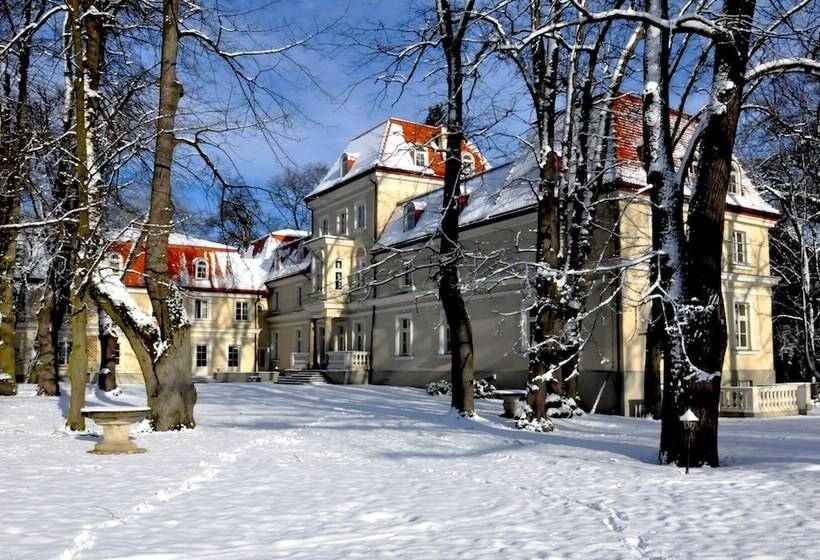 Hotel Dwor Sierakow