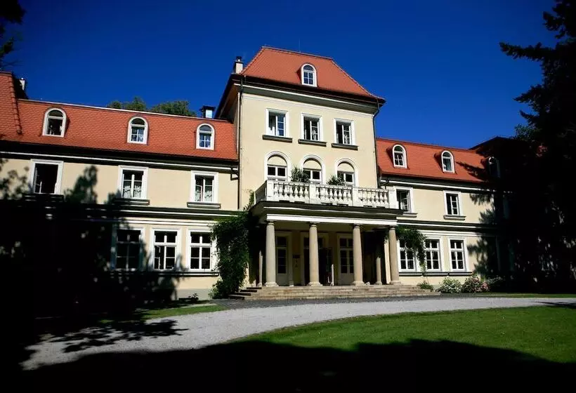 ホテル Dwor Sierakow