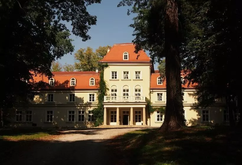 ホテル Dwor Sierakow