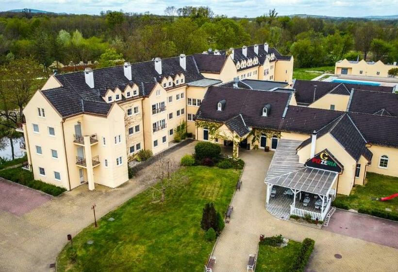 Отель Galant Lednice