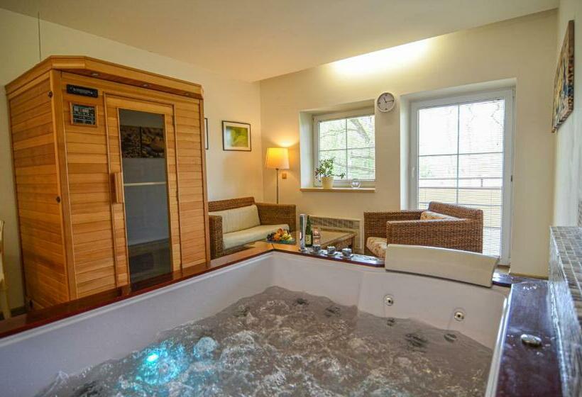 Отель Galant Lednice