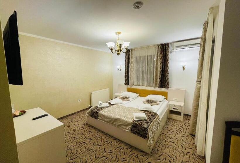 هتل Pensiunea Ianis Piatra Neamt