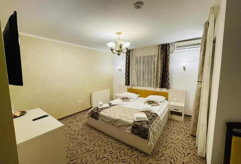 هتل Pensiunea Ianis Piatra Neamt