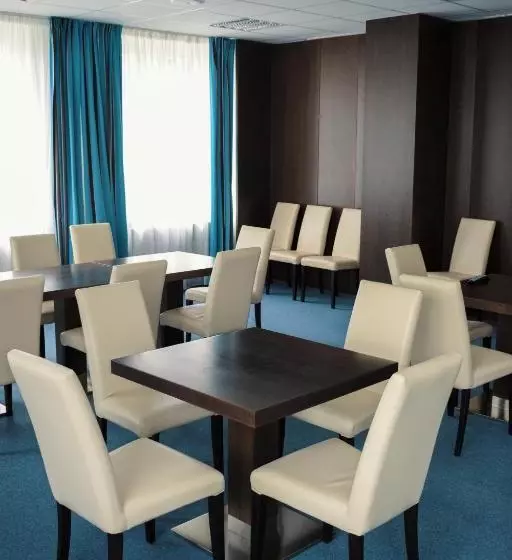 Отель Sport Relax Centrum Bors Club