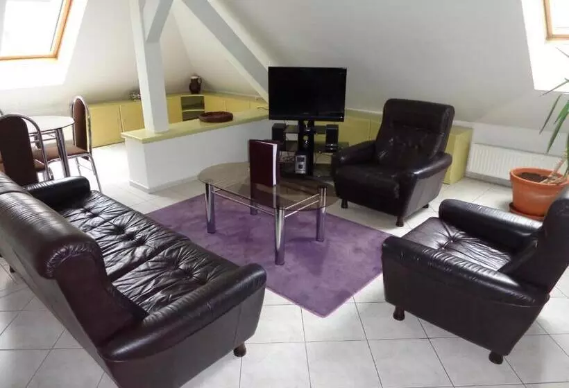 هتل Vacek Pod Věží