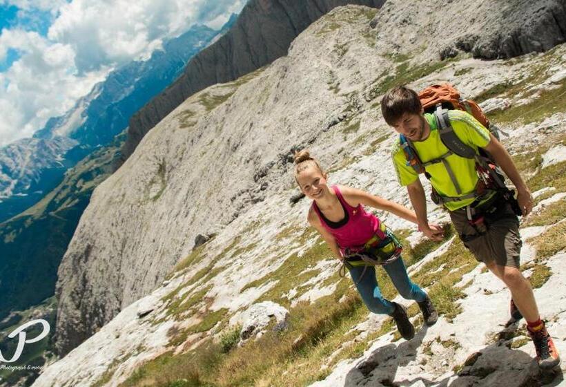 Отель Weisses Lamm