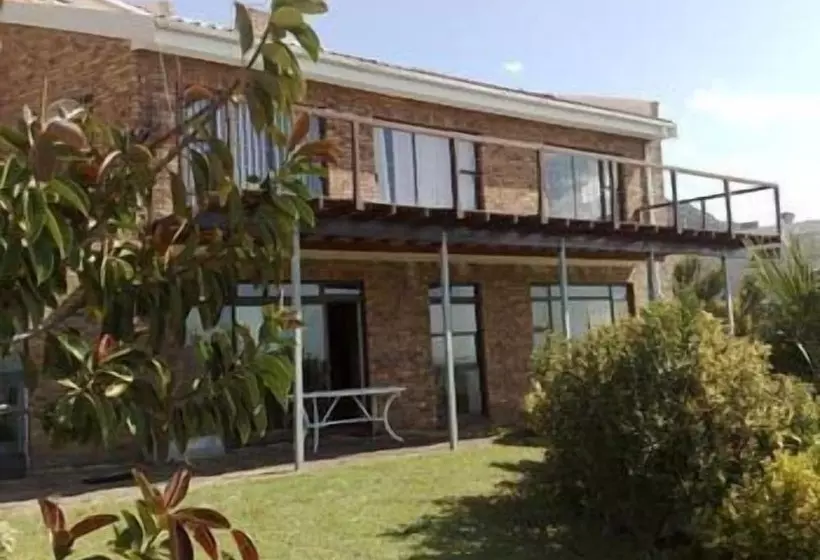 ペンション Cloud No9 Guesthouse