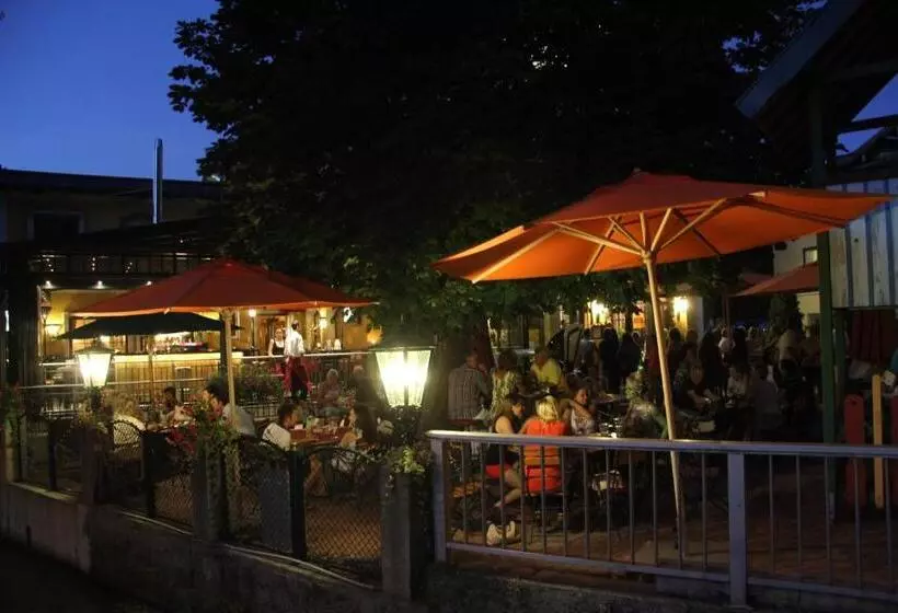 פנסיון Gasthof Kamml