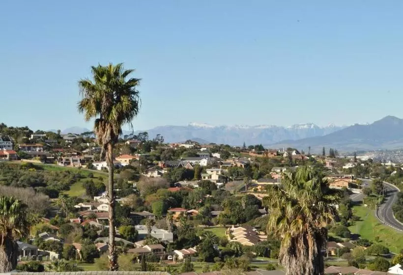 פנסיון Hilltop Guesthouse