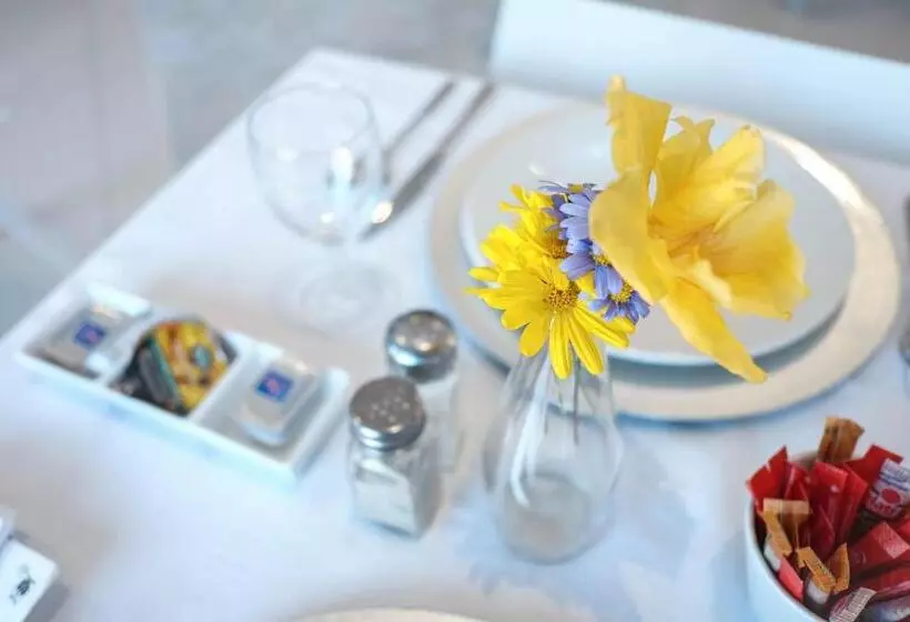 פנסיון Hilltop Guesthouse