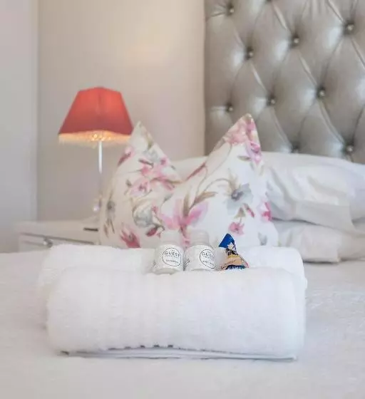 פנסיון Hilltop Guesthouse