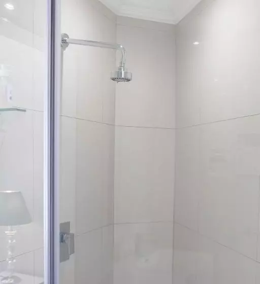 פנסיון Hilltop Guesthouse