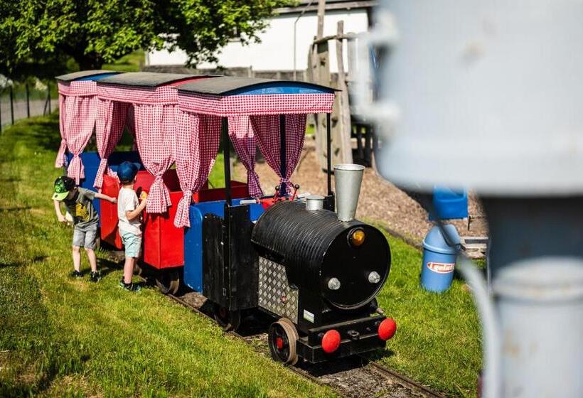 ペンション Rössli Tufertschwil