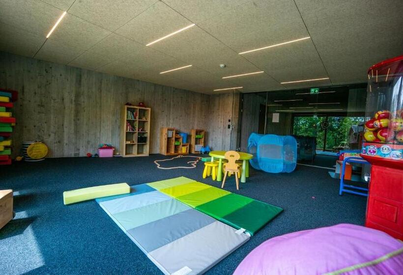 ペンション Rössli Tufertschwil