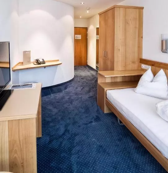 ペンション Rössli Tufertschwil