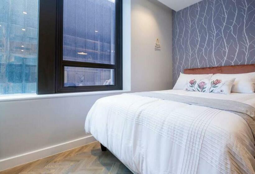 Alimama Spaces: The Rob S Foreshore Place