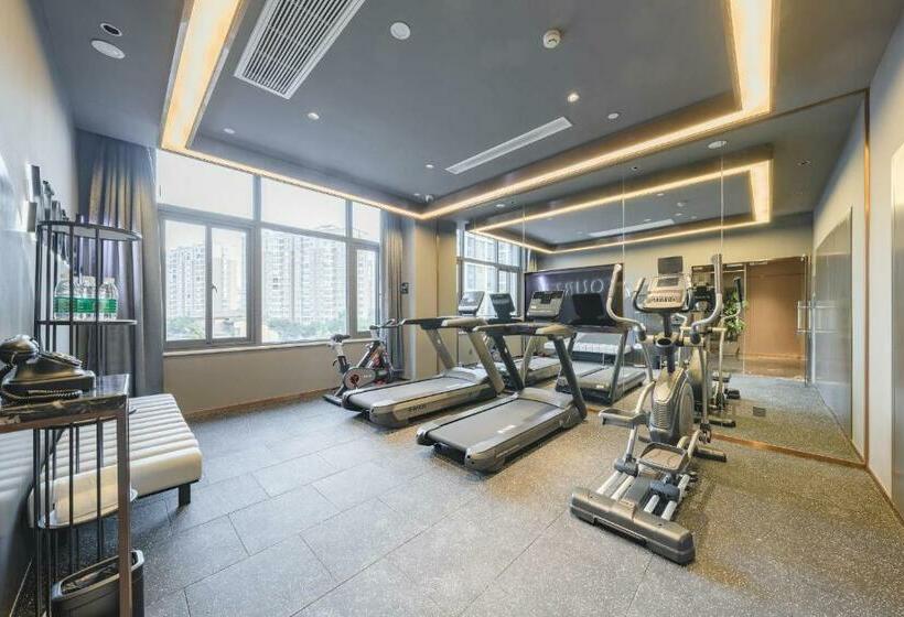 Atour Hotel Kunshan Baoyu Plaza North Changjiang Road