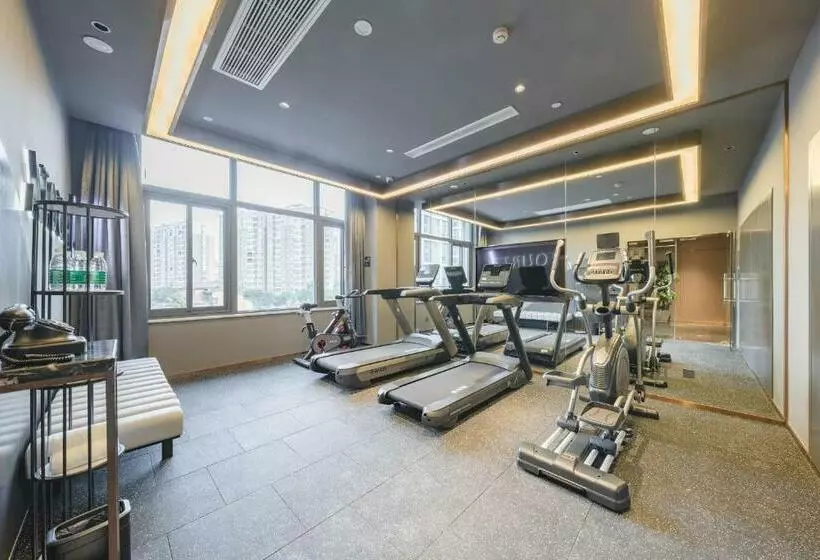 Atour Hotel Kunshan Baoyu Plaza North Changjiang Road