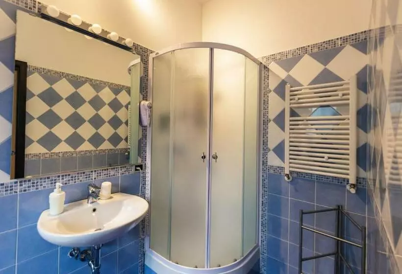 B&b Dell Infopoint La Via Silente