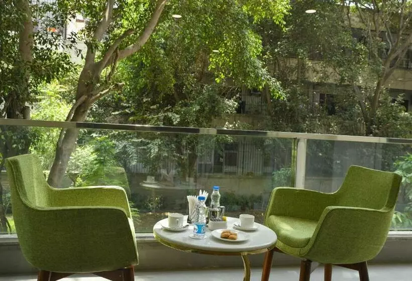 Inde Hotel Golf Course Extension, Gurgaon