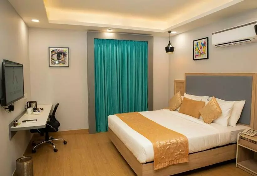 Inde Hotel Golf Course Extension, Gurgaon